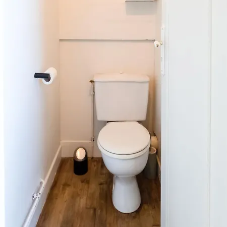 Charming House In With Pool *