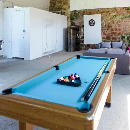 Charming House In With Pool Дом отдыха *