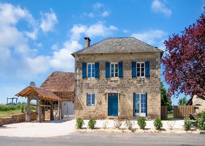 Prázdninový dům Charming House In With Pool Coubjours