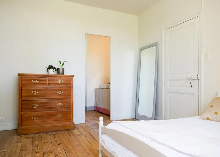 Charming House In With Pool * Coubjours