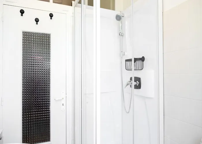 Prázdninový dům Charming House In With Pool